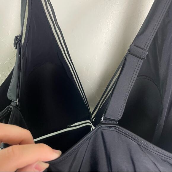 Torrid Black Wireless Elastic Inset One Piece Swimsuit 4X 12710294 - Picture 9 of 16